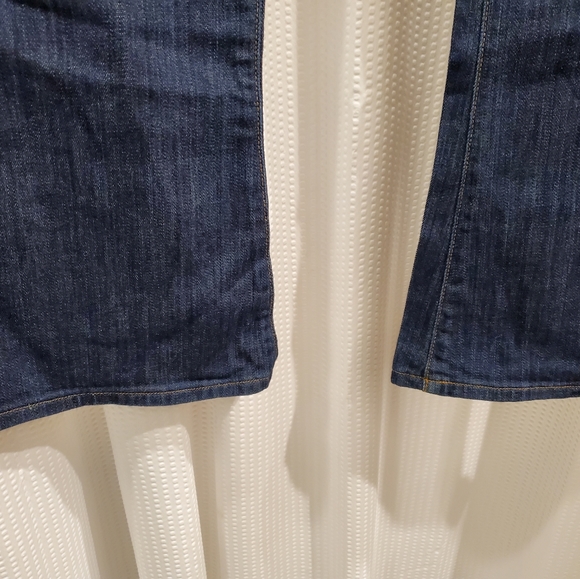 Women's Gap 1969 Jeans Size 32/14 32 Med Dark Wash - Picture 5 of 8